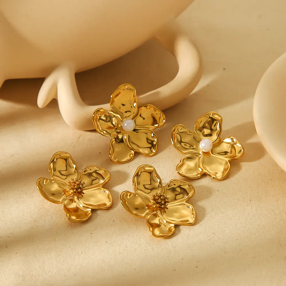 1 Pair Retro Style Flower Shape Stainless Steel 18K Gold Plated Women's Stud Earrings h5 